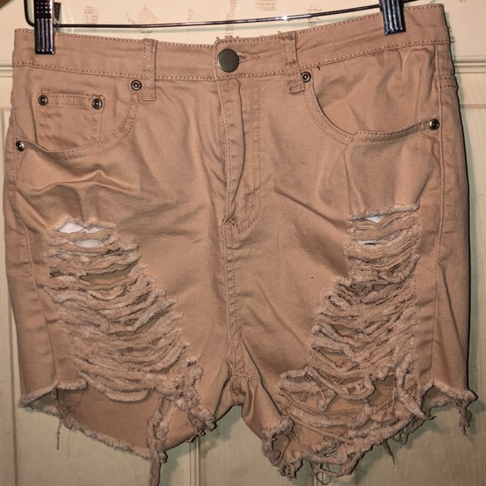 Ripped khaki high waist shorts